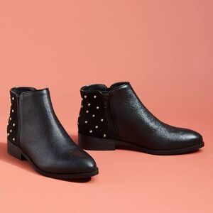 Elysess Pearl-studded booties